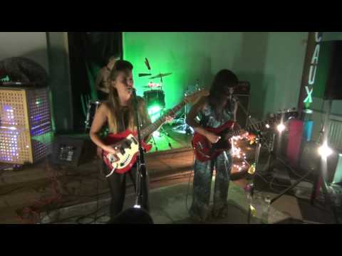 22 23 00 Venus Tropicaux EP presentatie Venus Tropicaux Rotterdam 2016 vr 09 09 16 sd01 21