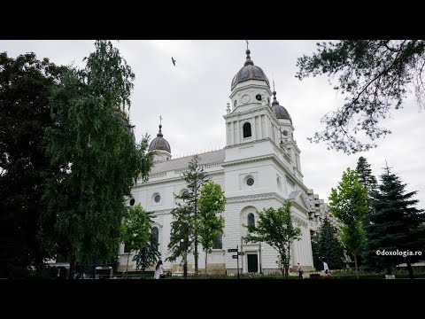 Miezonoptica, Utrenia, Ceasurile și Obednița - Ansamblul mitropolitan Iași