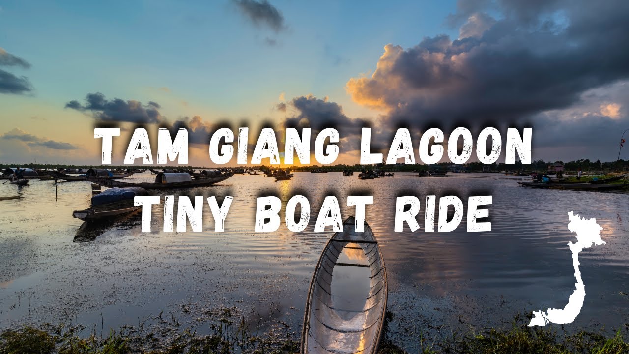 Experience boat ride on Tam Giang Lagoon.