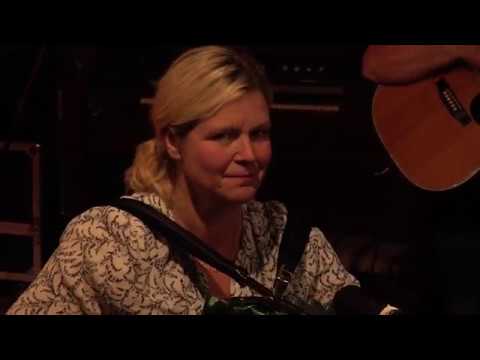 Tone og Christina på loge B -  Ransäter 2019