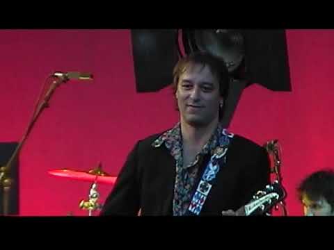 R.E.M. 2001-05-12-  - Kolner Dom, Roncalliplatz, Cologne, Germany [FULL SHOW]