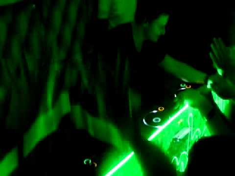 Fedde Le Grand live @ club Shamballa Zagreb 07 10 2011 Kernkraft 400 (Laidback Luke Bootleg)