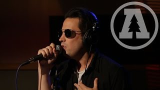 Jeremy & The Harlequins - No One Cares - Audiotree Live (1 of 5)