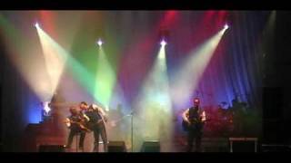 TENNESSEE  UNA NOCHE EN MALIBU