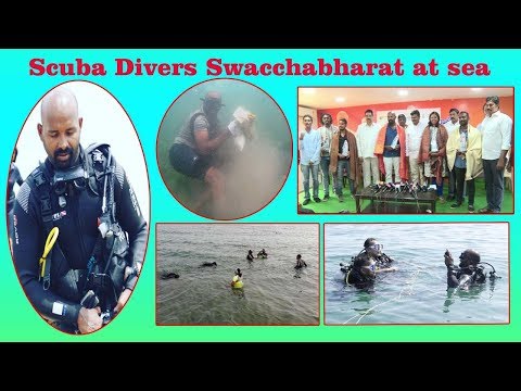 Scuba Divers Swacchabharat Under at sea సముద్రంలో స్వచ్ఛభారత్ చేస్తున్నా స్కూబ డైవర్స్ in Visakhapatnam...