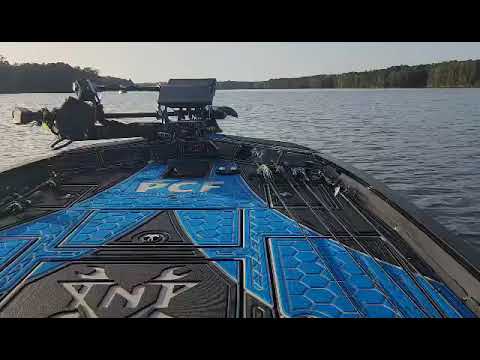 Dual Stealth 75HP electric outboard is really flying