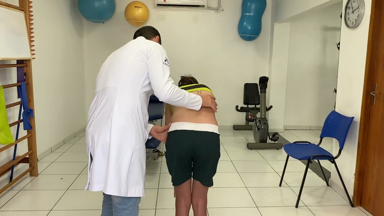 ESCOLIOSE (TESTE DE ADAMS)