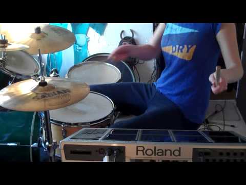 Roland Octapad II Yamaha QY70 & Acoustic Drums - Jamming - Katie Marie
