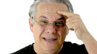 #1395 Por que os judeus usam uma fita no braço e uma caixinha na testa?