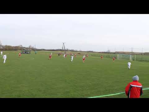 Mewa Kunice - Leśnik Osiecznica 2.04.2022, gol na 1-0