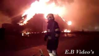 preview picture of video 'Ruinen : Grote brand verwoest rietgedekte boerderij'
