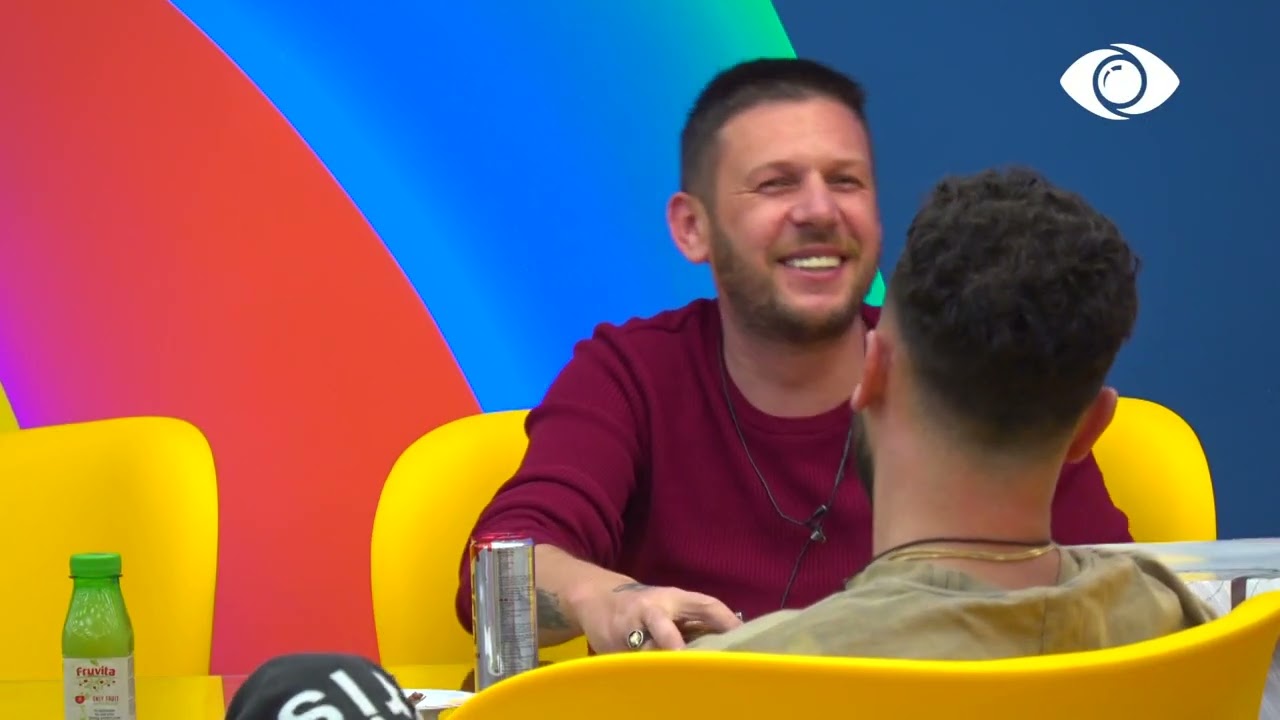 Deamishel e pyet për tatuazhin, Ermiona e injoron