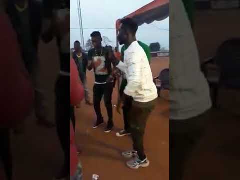 Selmo Djidji à BRIHI ACCOMPAGNÉ PAR LES Griots merci seigneur...pour ce métier