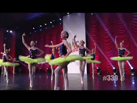 Club Dance Studio - Grand March