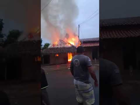 Casa pega fogo em Aldeias Altas, no Maranhão