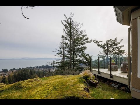 942 Boulderwood Drive | Victoria BC - The Agency