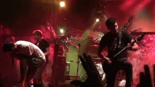 PARKWAY DRIVE - Home Is For The Heartless / Guns for Show Knives for a Pro (live 2010)
