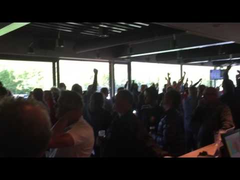 Penalty Dirk Kuijt bij  Feyenoord- Heracles in kantine CVV Zwervers