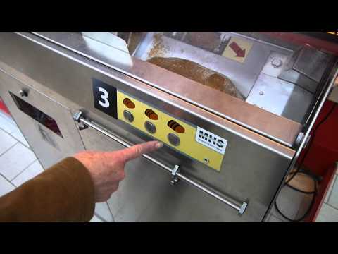 (Ordinary) bread slicing machine in germany
