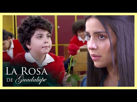 Micky le pide a su maestra Eloísa que sea su novia | Fatal obsesión | La Rosa de Guadalupe
