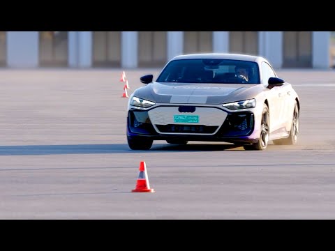 2025年型Audi RS e-tron GTプロトタイプのハンドリングテスト