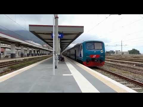 Treno Regionale+Locomotore E464.166 Regionale 5336 Paola-Napoli Centrale