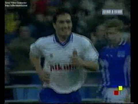 Real Zaragoza. Golazo de Acuña frente al Oviedo.