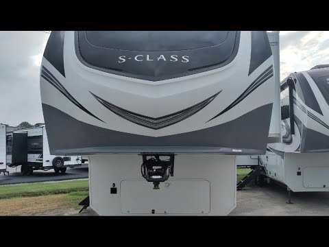 2022 Grand Design Solitude S-Class 2930RL