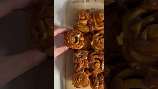 Sticky Buns - Caramel Pecan Cinnamon Roll 🥮 #cinnamoroll #caramel #yummy #dessert #recipe #cinnabon