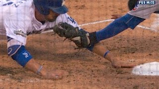 Heyward nabs A-Gon on close play at home