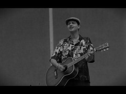 Mavi Phoenix - Leaving (Official Video)