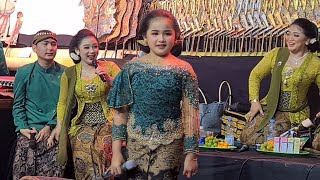 Download lagu Drama Sinden Legit Dadi anak e Mamah Niken & Ayah Ardi , Ardi Panggil Mamah Wiwin mp3 Download lagu Drama Sinden Legit Dadi anak e Mamah Niken & Ayah Ardi , Ardi Panggil Mamah Wiwin mp3