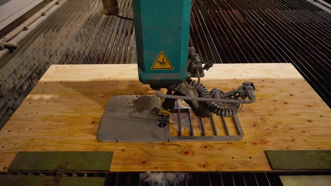 ウォータージェット切断のムービー再生ボタン