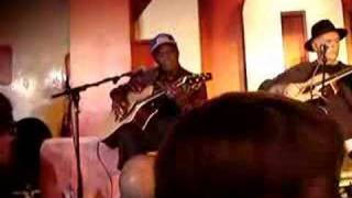 Honeyboy Edwards - Little Boy Blue