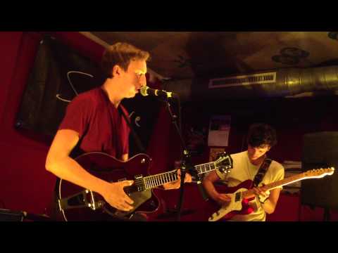 Station Approach- Sam Airey- Live at the Strongroom in London (Oct 30, 2013)