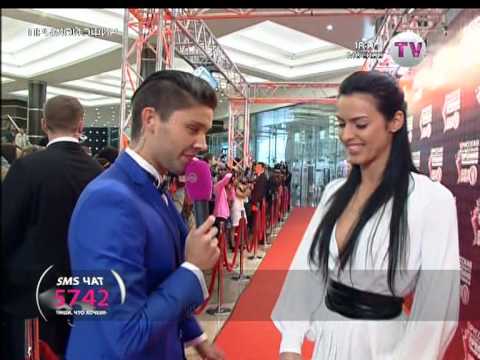 Катя Баженова на красной дорожке "Премии RU.TV 2012"