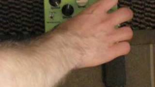 Video thumbnail for DMB Pedals - Lunar Echo - OSCILLATION with Delay + Reverb by Arafúra