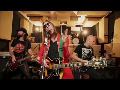 DARKER HALF - Queen Of The Reich (Queensrÿche) [Official Video]