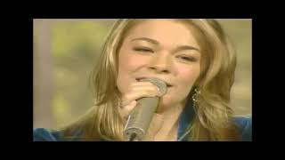 LeAnn Rimes | What a Wonderful World + Nothin Bout Love Makes Sense | Thanksgiving Parade (2004)