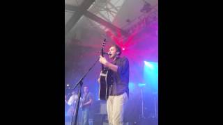 Phillip Phillips jamming &amp; Don't Trust Me 7.26.14