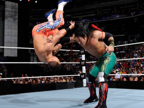 WWE Superstars: Yoshi Tatsu vs. Primo