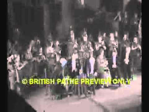 Savoyard Sir Henry Lytton celebrates 50 years on stage (with David Lloyd George)