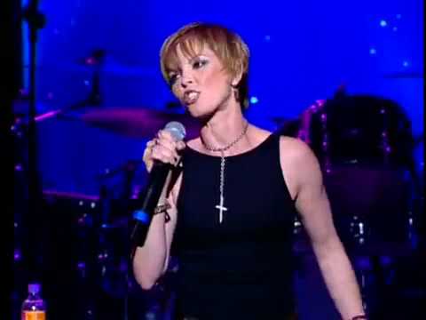 Pat Benatar - Love Is a Battlefield