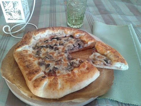 Pizza con cornicione ripieno,Ricetta perfetta, semplice e veloce
