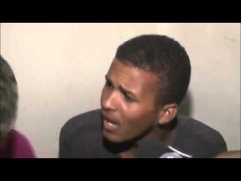 Amigos passam a noite no motel fazendo o que todo mundo faz