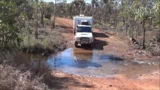 Gibb river road - Landcruiser 76 series towing a Jayco Expanda acroos the Gibb River road