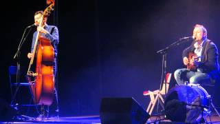 Oldelaf "La pluie" - Live @ Châteauneuf-sur-Loire - 21/12/2013 [HD]