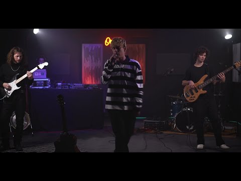 WXLFLESS - SENKI KÖLYKE (live @ Orange)