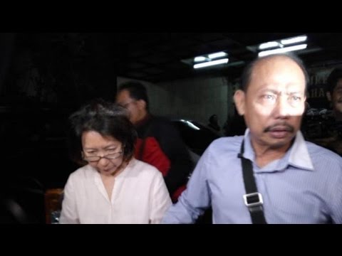 Diperiksa Polisi, Ibunda Jessica Mengaku Kenal Mirna - VIDEO BERITA TERKINI