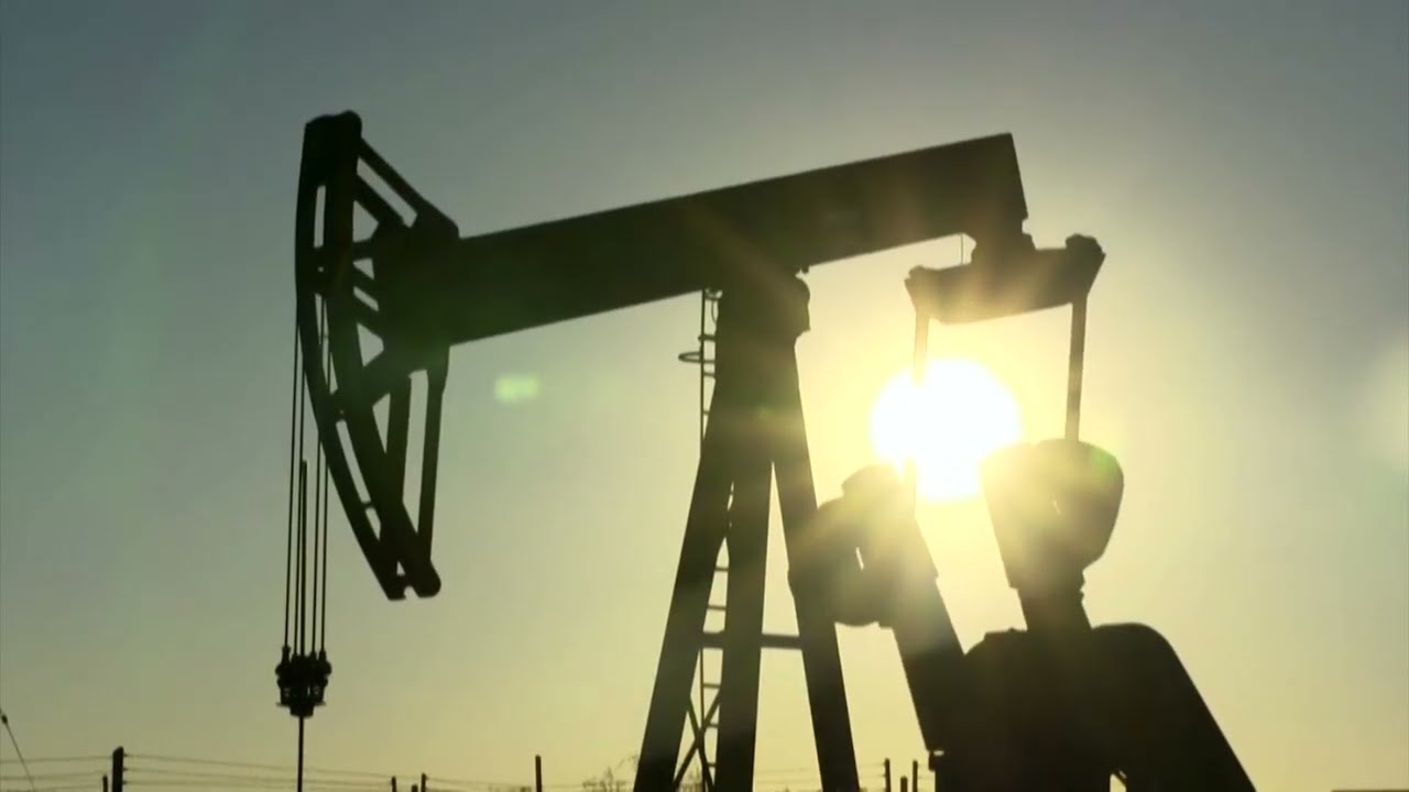 Oil whipsaws as traders weigh Iran de-escalation report